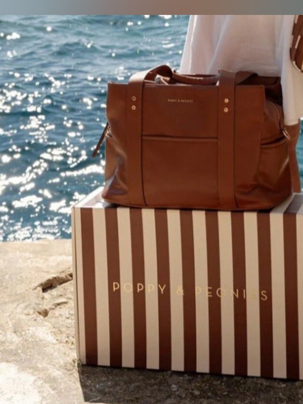 Poppy & Peonies Mini Voyager – Chestnut 🤎 - Picture 4 of 4
